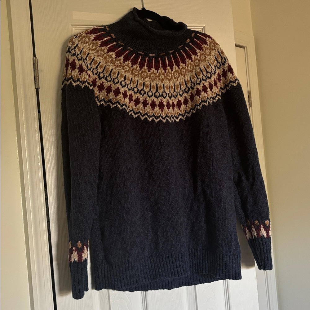 L.L. Bean Navy and Maroon Patterned Turtleneck Sweater